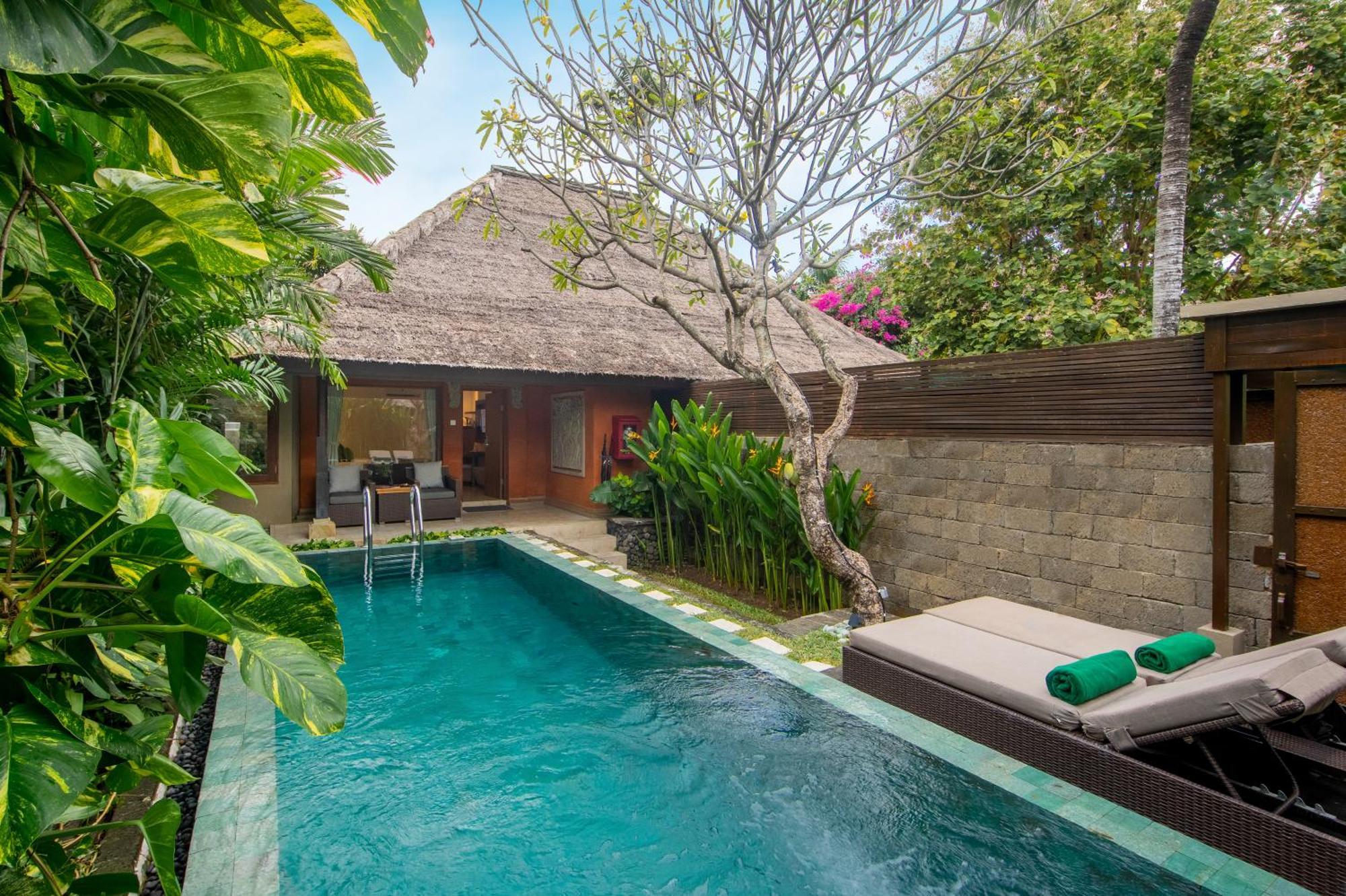 Legian Beach Hotel Экстерьер фото