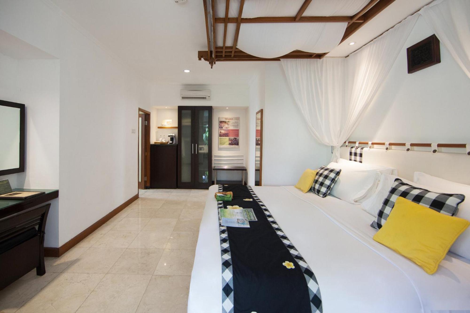 Legian Beach Hotel Экстерьер фото