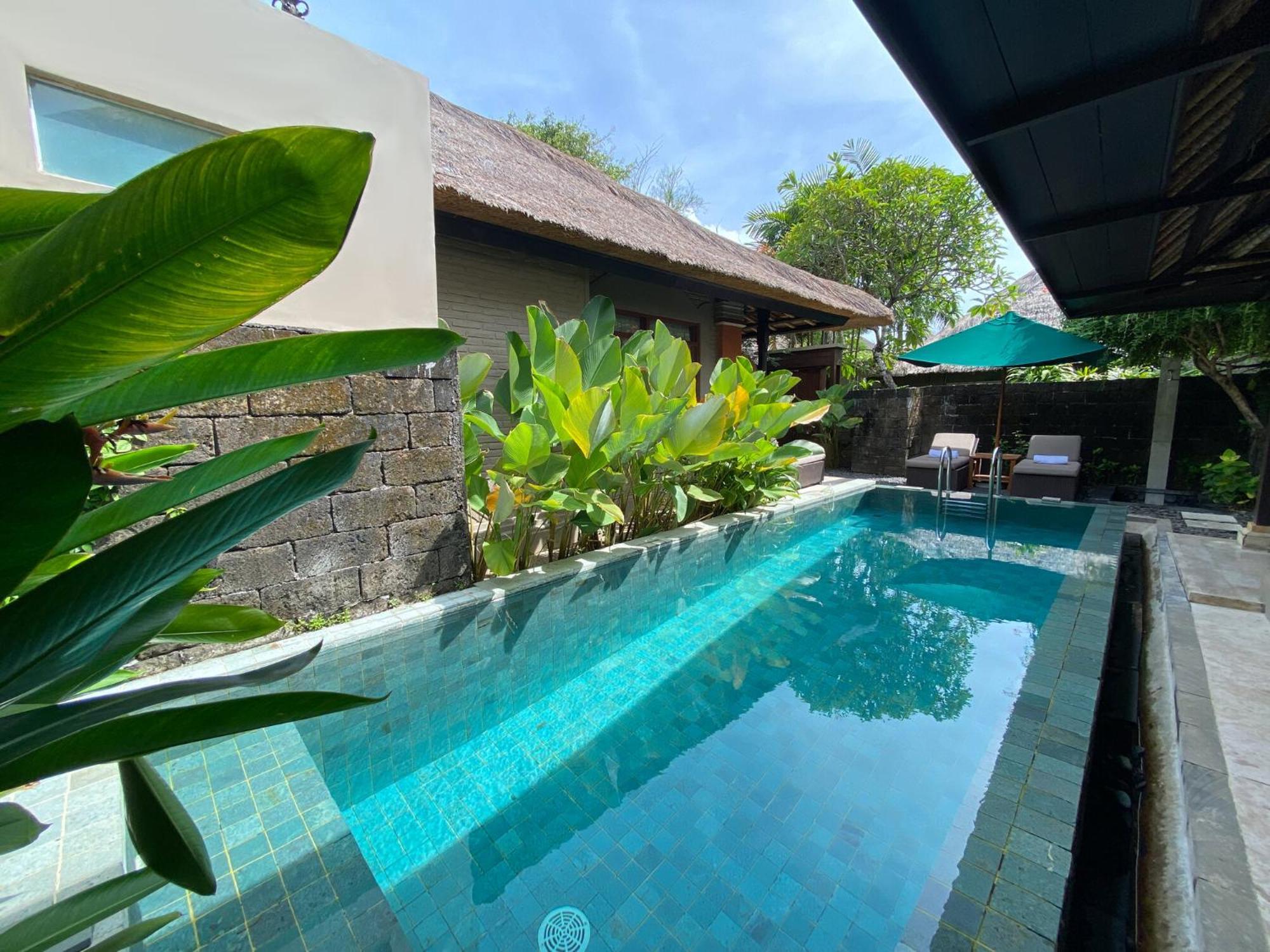 Legian Beach Hotel Экстерьер фото