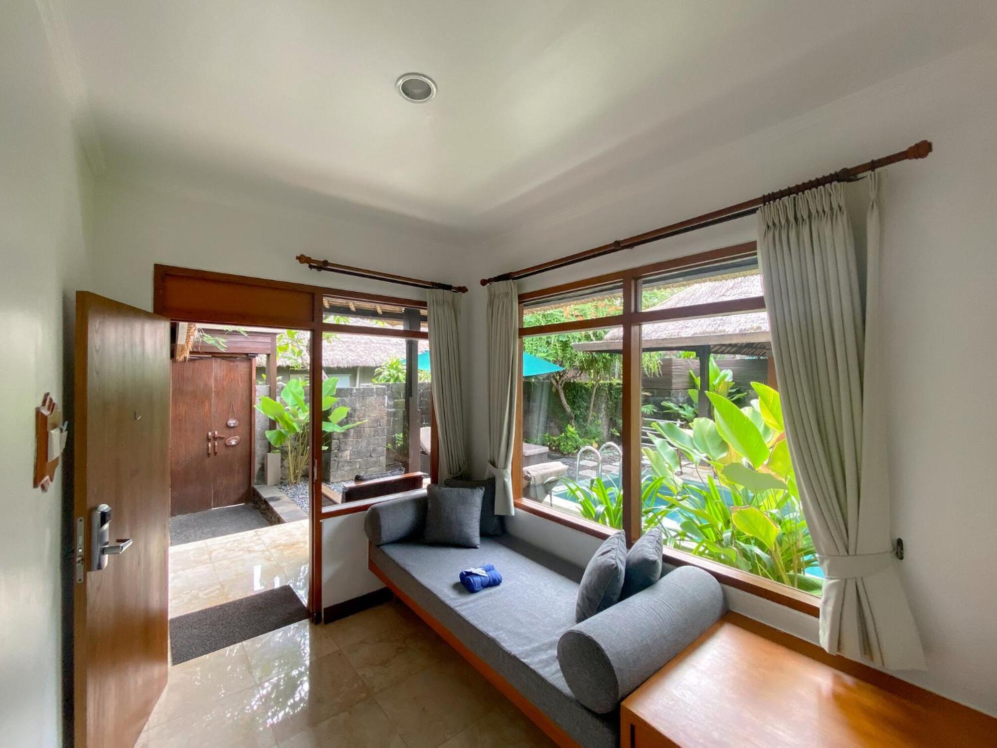 Legian Beach Hotel Экстерьер фото